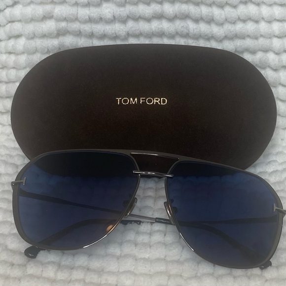 TF947-D 12V Tom Ford Navy Aviator Sunglasses - Picture 1 of 14